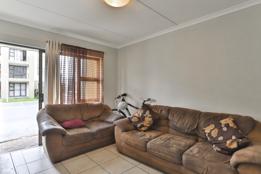 2 Bedroom Property for Sale in Guldenland Western Cape